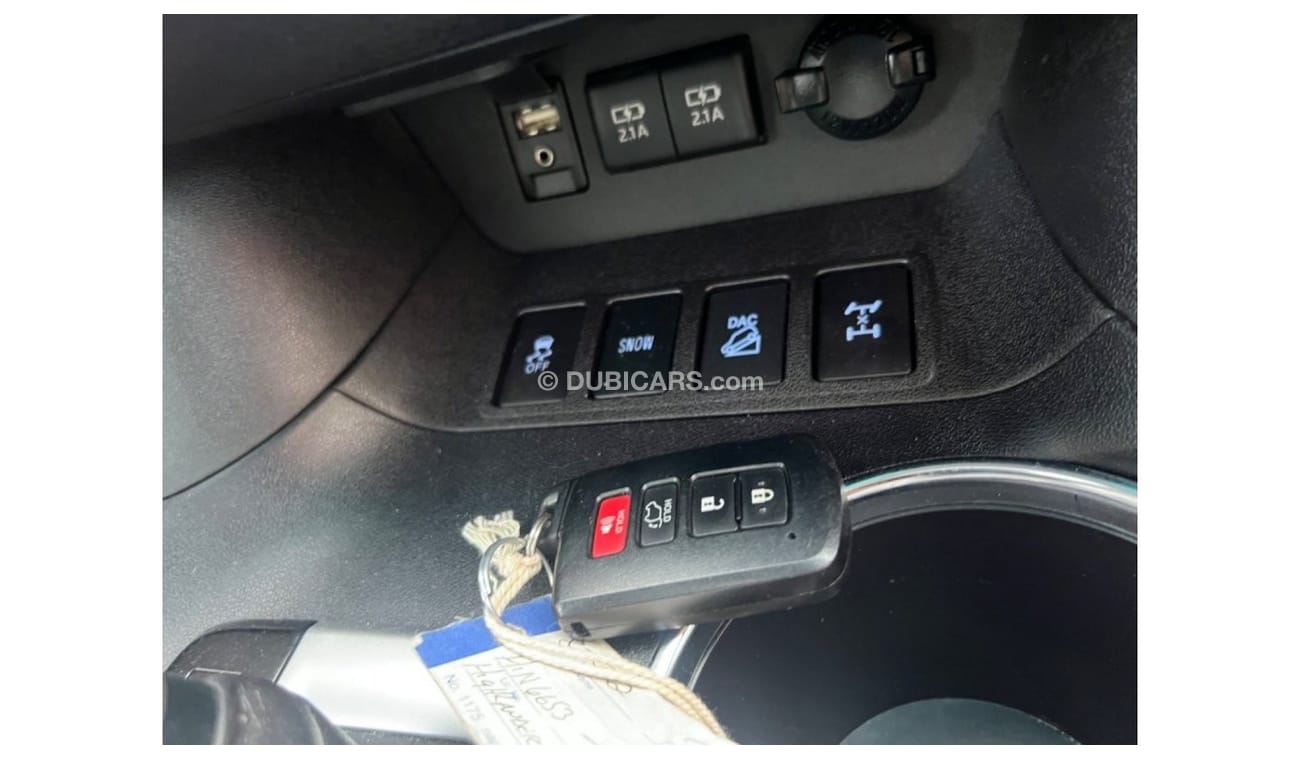 Toyota Highlander 2018 XLE LIMITED 4x4 SUNROOF PUSH START ENGINE 7 SEATER