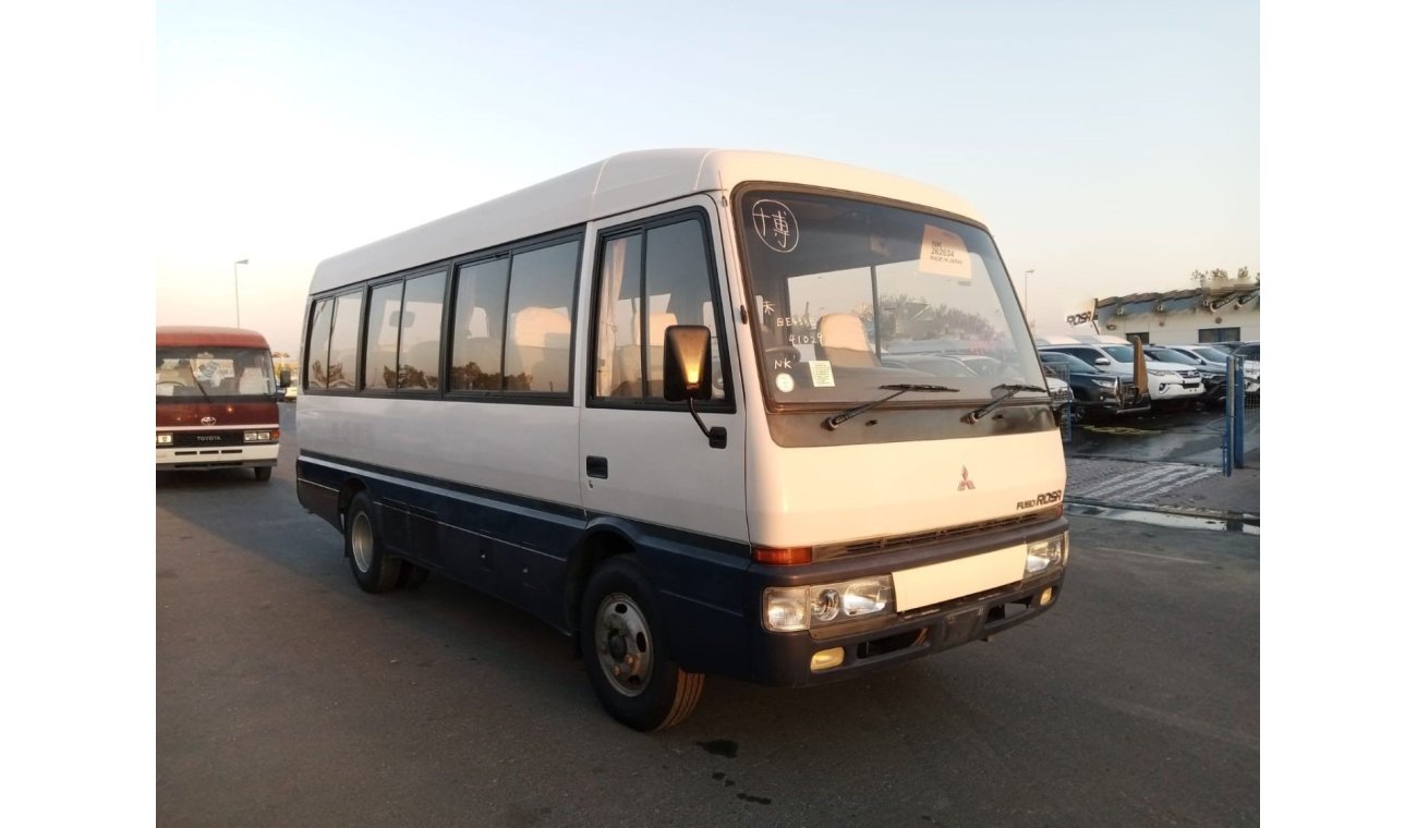 Mitsubishi Rosa MITSUBISHI ROSA BUS RIGHT HAND DRIVE (PM 856)