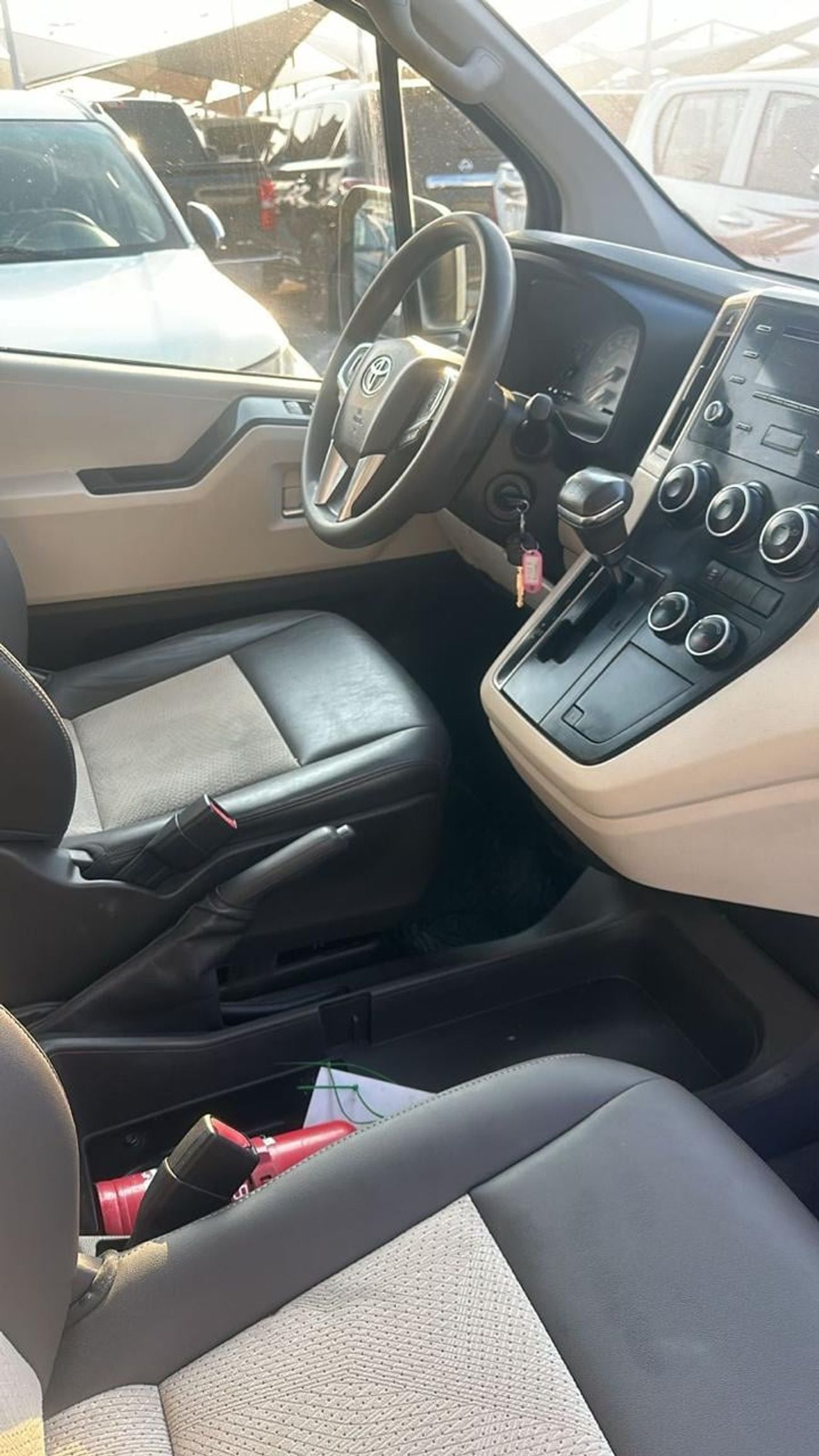 Toyota Hiace DLS - STD ROOF Diesel Engine ,2.8 Liter ,Left Hand Drive ,Automatic