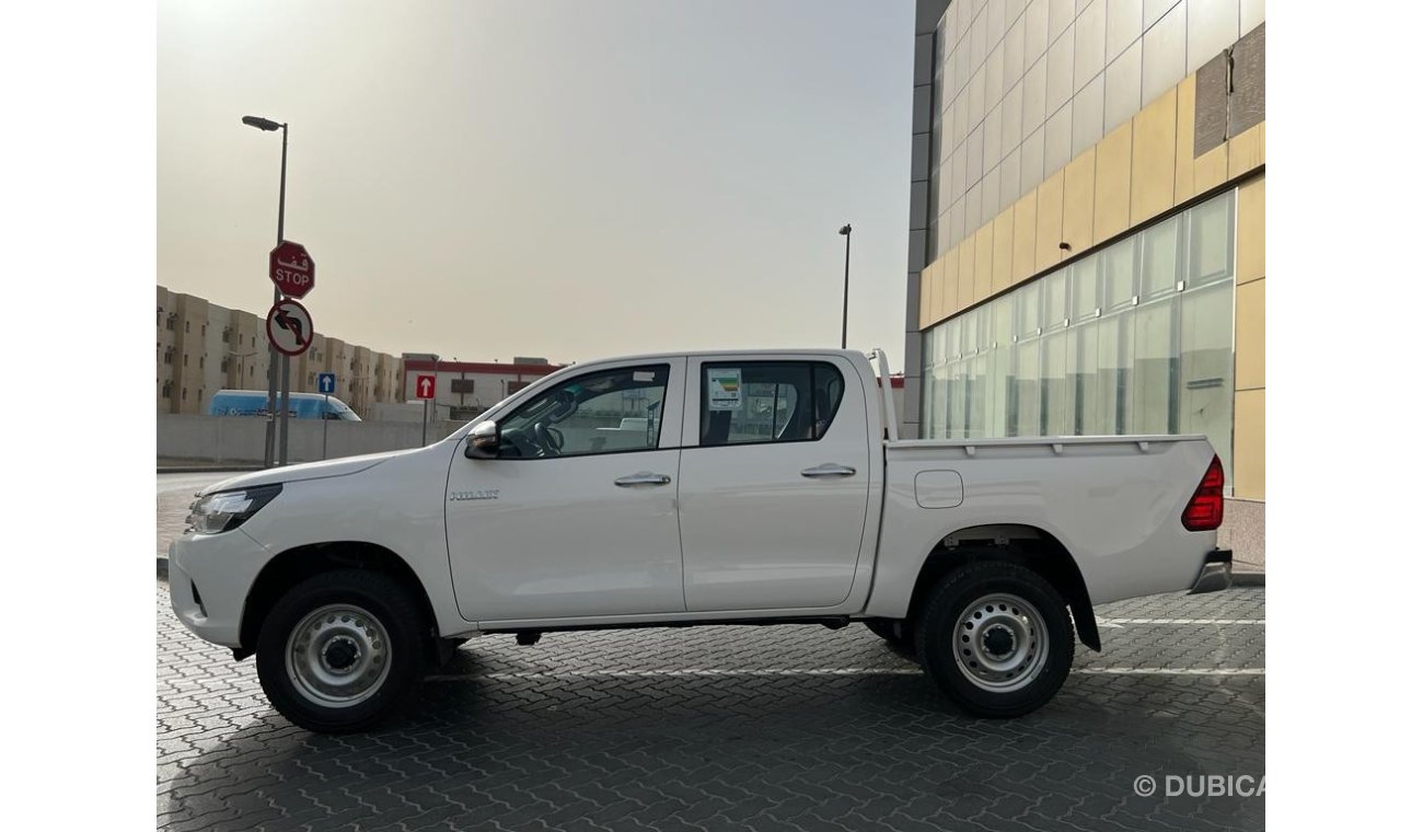 Toyota Hilux GL 2.4 MANUAL POWER WINDOWS MODEL 2022