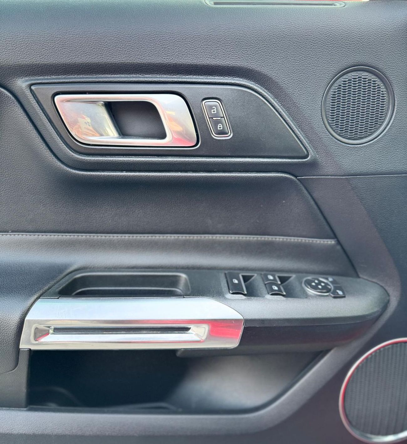 Ford Mustang GT Premium 5.0L V8