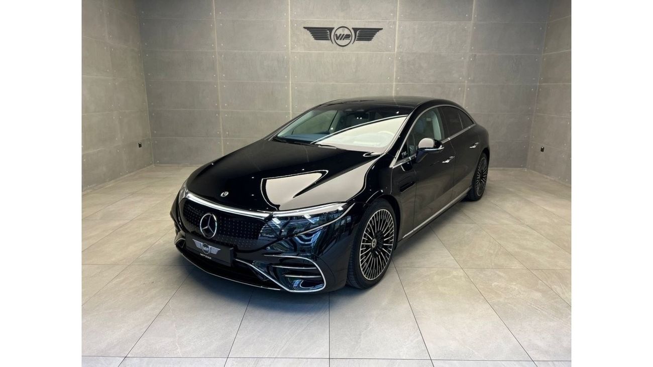 Mercedes-Benz EQS 580 Premium + Mercedes EQS 580 First Edition. GCC