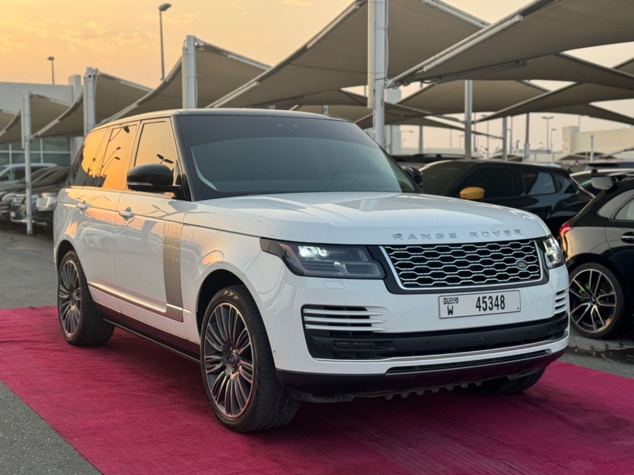 Land Rover Range Rover Range Rover Vogue Supercharged / 2019 / Canadian Clean Title / Full Service History / V8