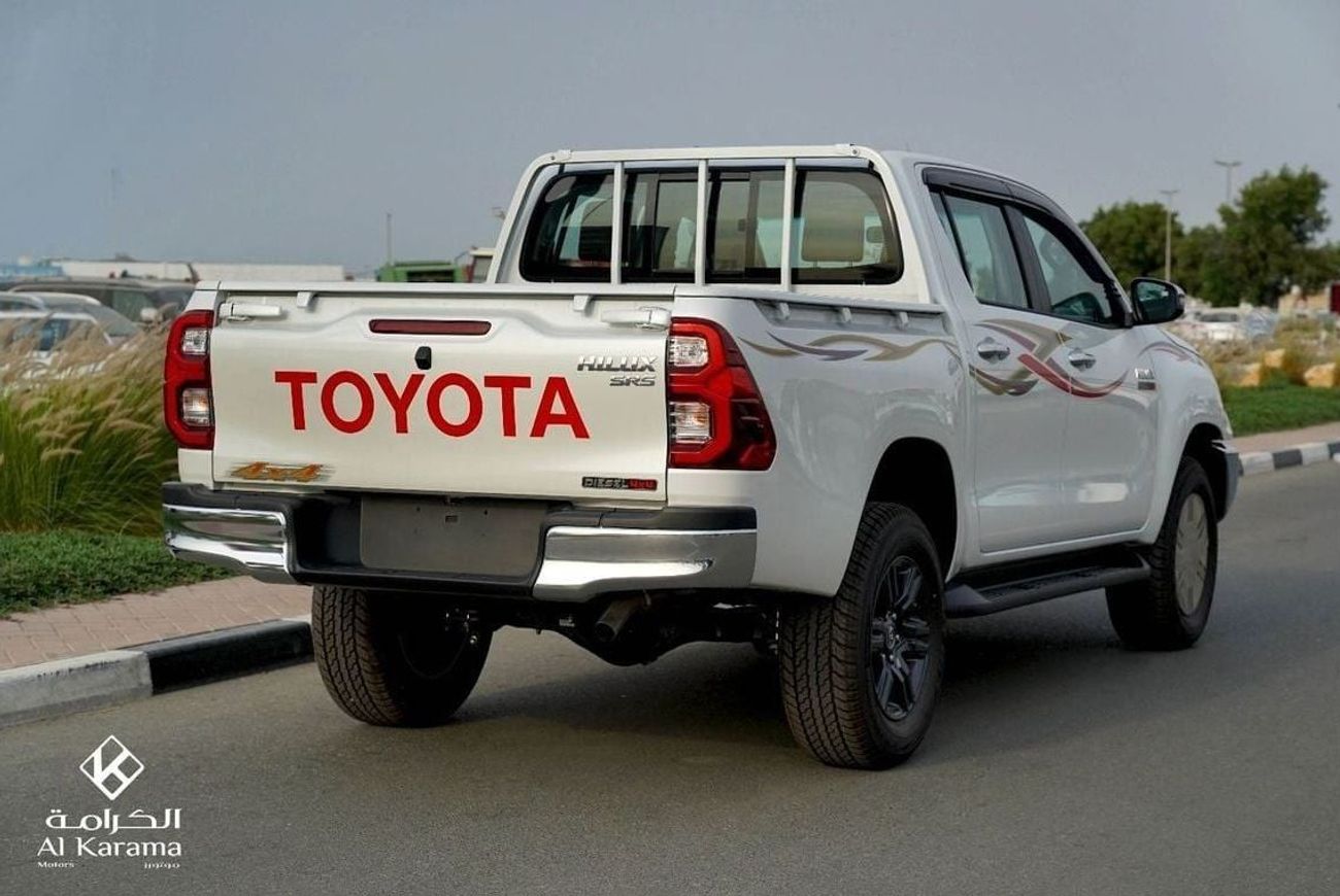 تويوتا هيلوكس 2.4L | SR5 | Manual Drive | 4x4 | Grey Interior