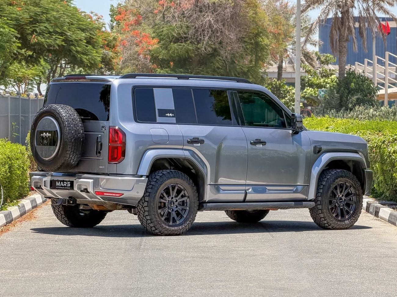 بي واي دي ليوبارد 5 ULTRA