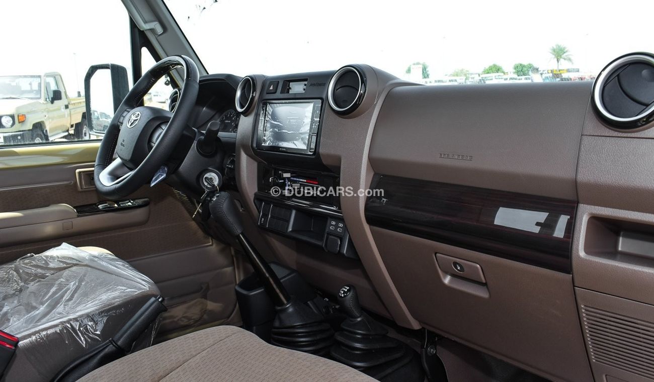 Toyota Land Cruiser Pick Up 4.0L V6 Petrol Single Cabin  M/T