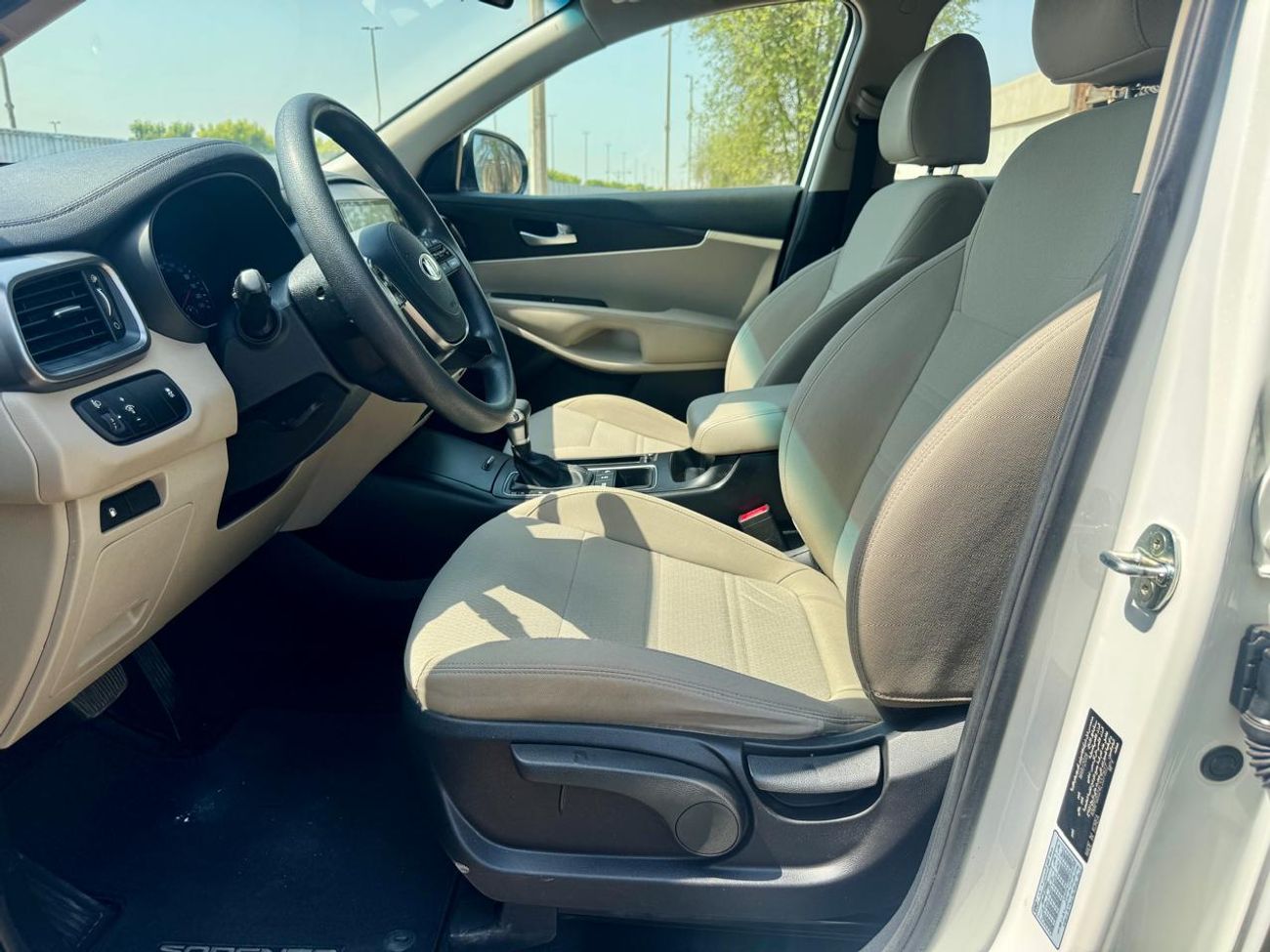 Kia Sorento Std 2.5L AWD 750-Monthly l GCC l Cruise, Camera, AWD l Accident Free