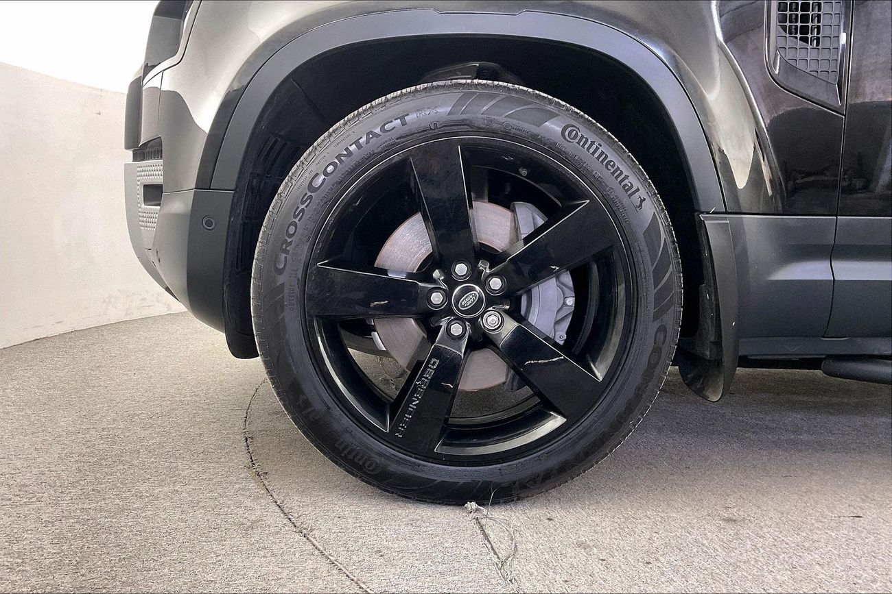 لاند روفر ديفندر P400 130 HSE | National Day Celebration | شامل الضمان | 0 ﺪﻔﻋﺓ ﺃﻮﻟﻯ