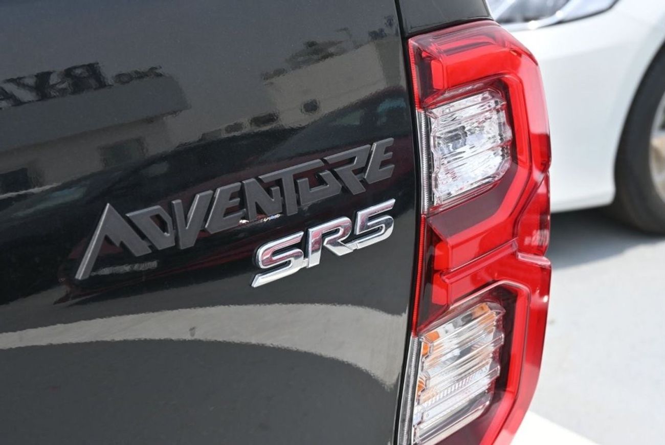 Toyota Hilux Toyota Hilux SR5 Adventure 4.0L V6, Petrol, 4WD, Pickup, Model 2024, Color Black