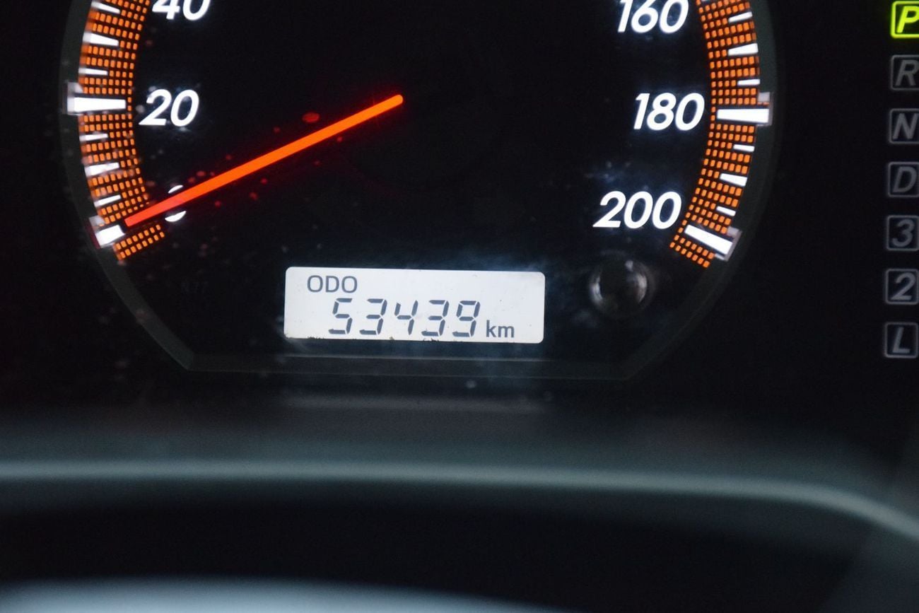 تويوتا هيلوكس DLX 4X4 Diesel 3.0L (Right Hand)