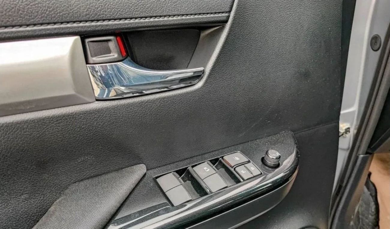 Toyota Hilux Toyota Hilux 2.4L MT Diesel 2024