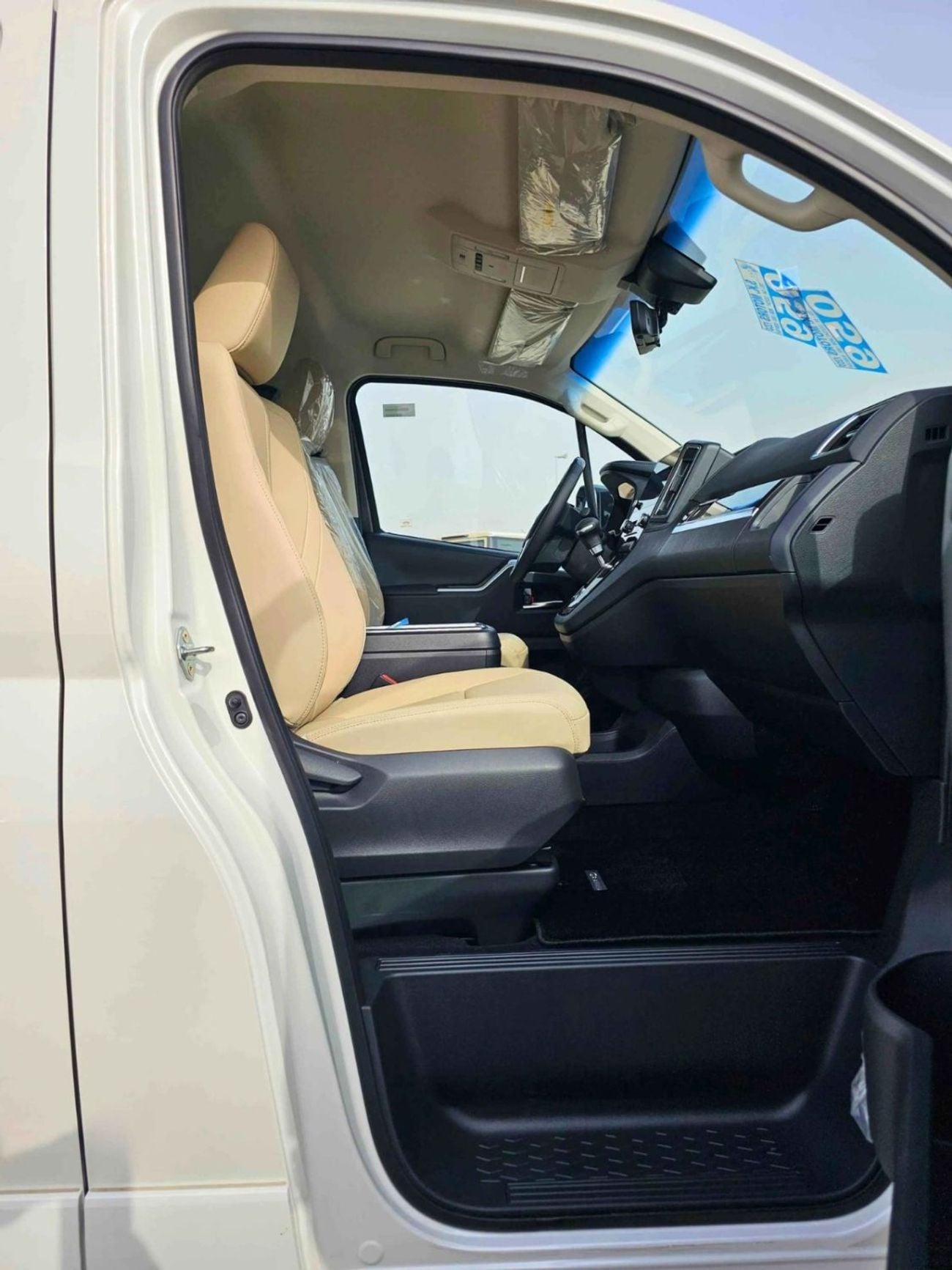 Toyota Granvia PREMIUM LUXURY/3.5L V6 PETROL A/T/360*CAMERAS, RADAR / VSC 8” MULTIMEDIA,VIP SEATS (CODE # GNPPR)