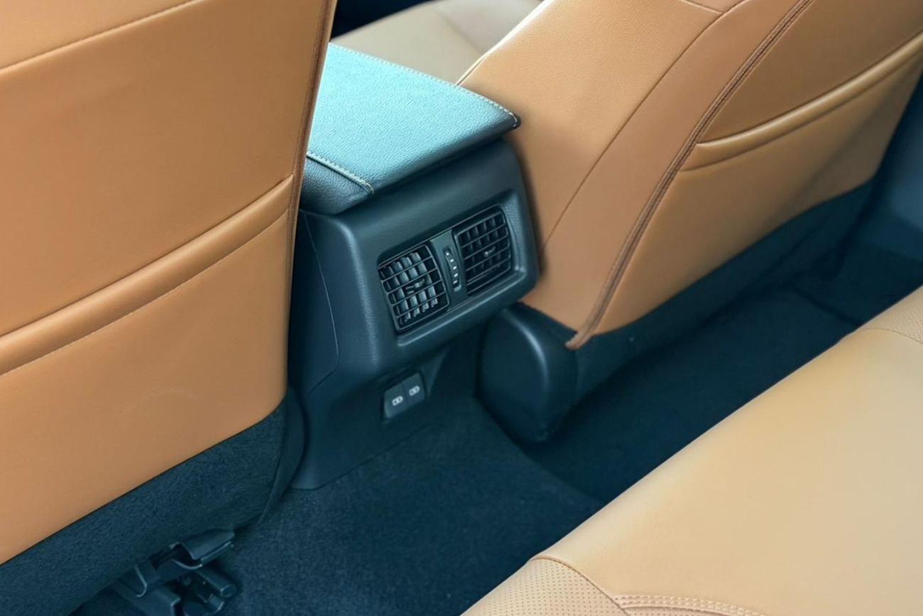 Toyota Camry LIMITED HEV l FOR EXPORT ONLY | Automatic | Brand New