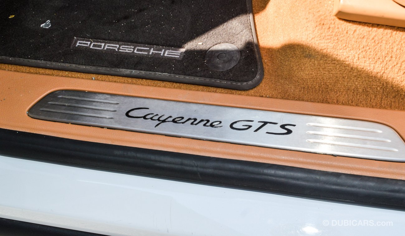 Porsche Cayman GTS