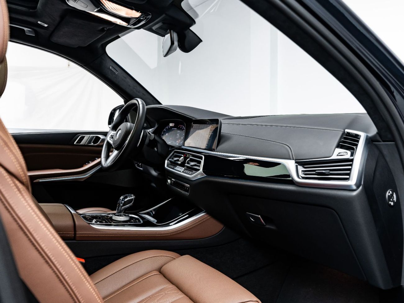 بي أم دبليو X5 M50i 4.4L