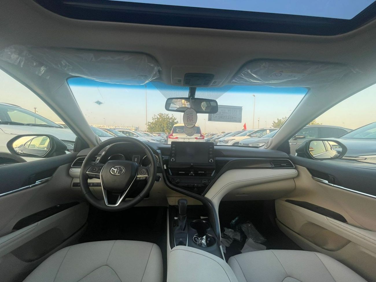 Toyota Camry 2022 CAMRY 2.5L GLEX (FULL OPTION)GCC