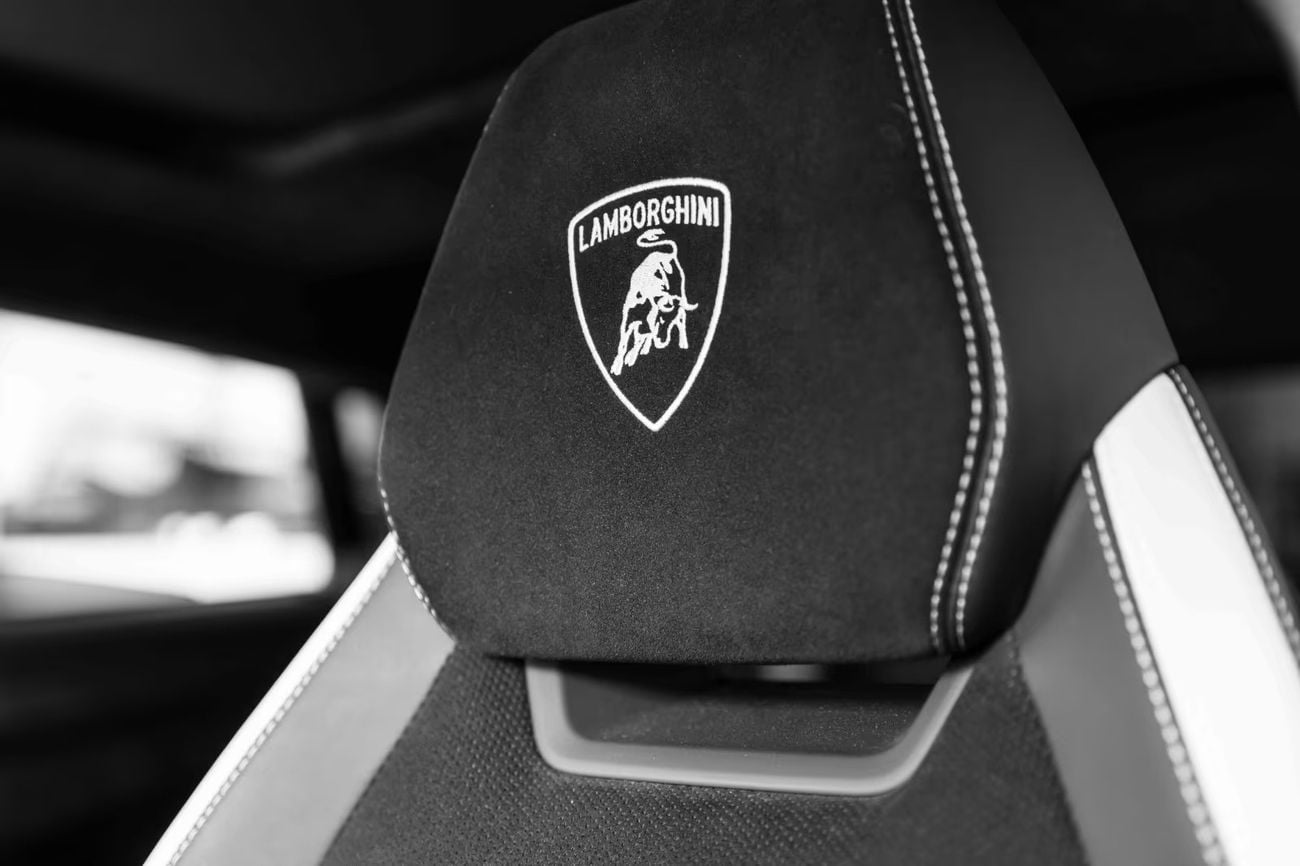 لامبورغيني اوروس PERFORMANTE