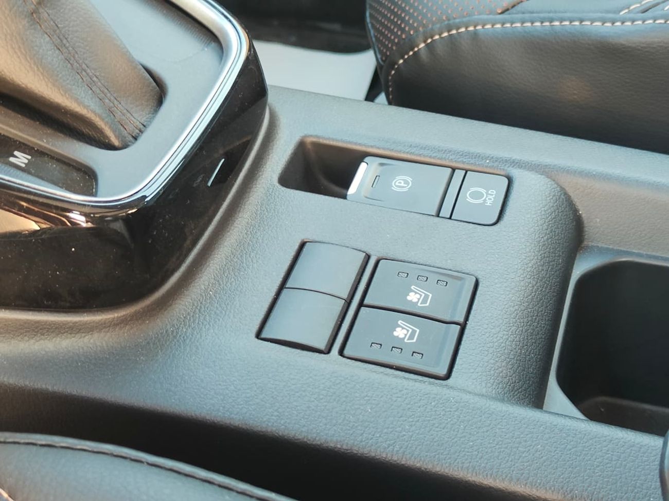 سوزوكي أكروس SUZUKI ACROSS HYBRID 2026