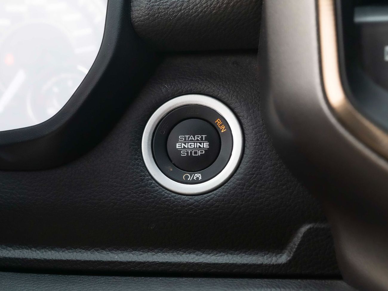 رام 1500 Bighorn Crew Cab 5.7L