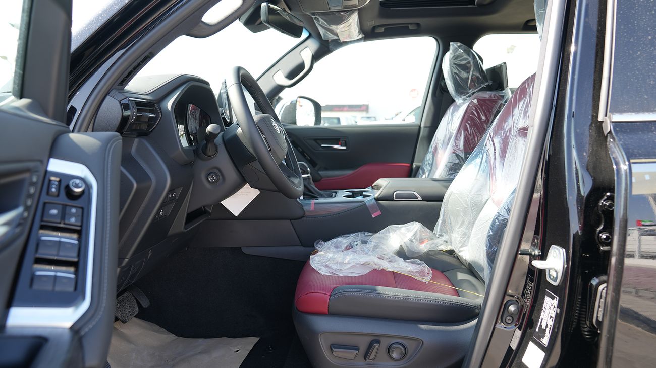 تويوتا لاند كروزر VXR