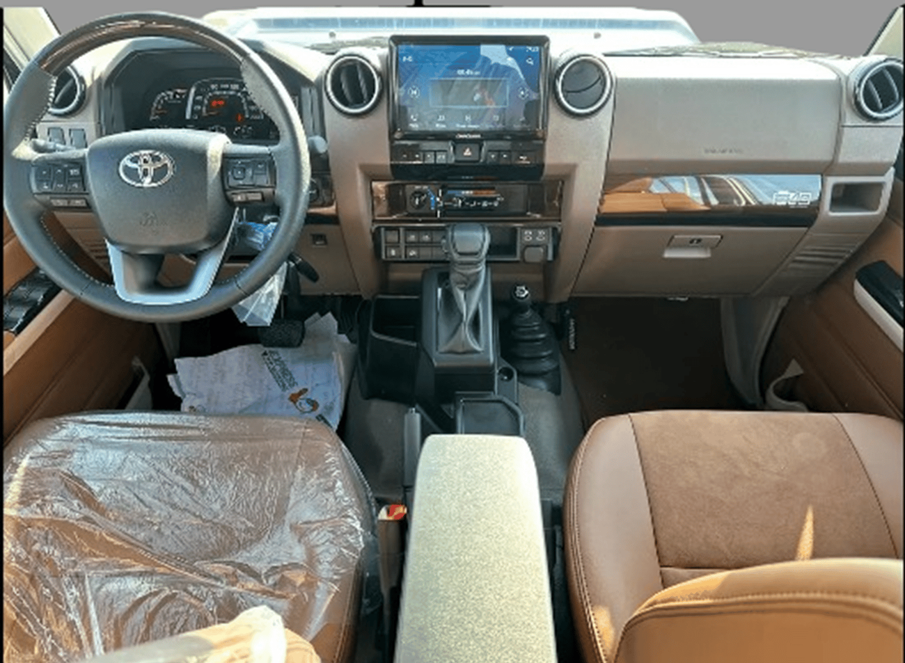تويوتا لاند كروزر بيك آب ECTATL001 – 2025 Toyota LC79 Double Cab Pick Up - 4.0L Petrol Auto - Full - White with Tan Interior