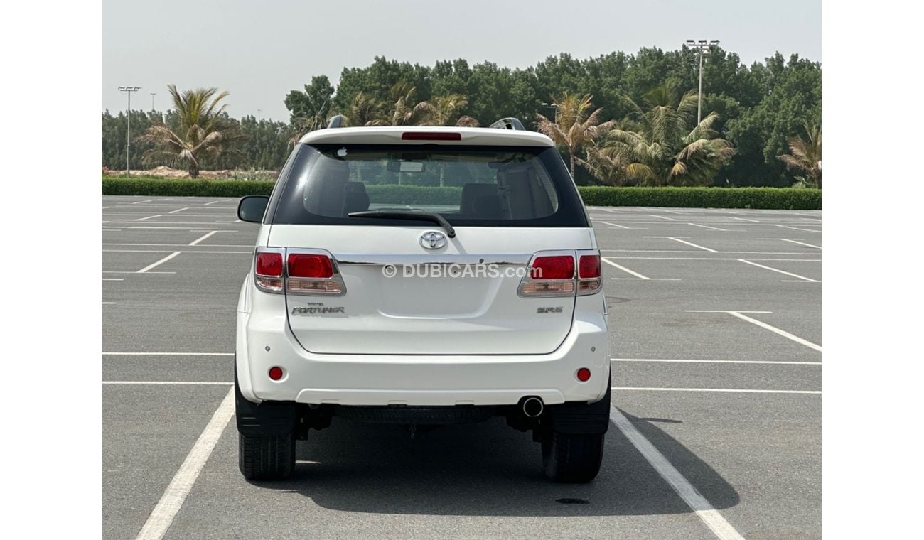 Toyota Fortuner MODEL 2008 GCC CAR PERFECT CONDITION INSIDE AND OUTSIDE FULL OPTION 4 wheel drive