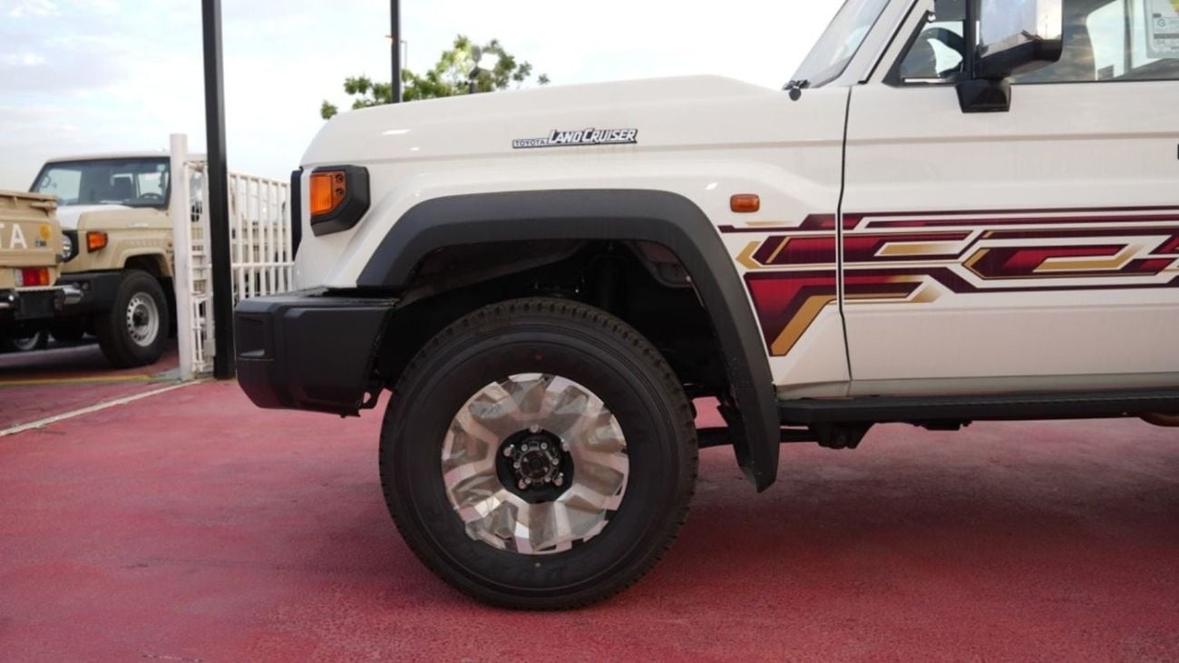 Toyota Land Cruiser Pick Up TOYOTA LC79 PICK-UP SINGLE CABIN 4.0L AUTOMATIC TRANSMISSION DOUBLE TANK 2024 FULL OPTION