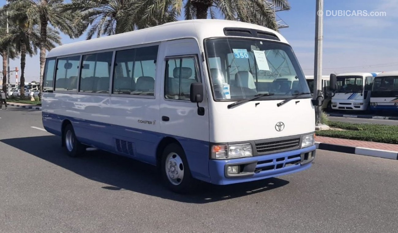 تويوتا كوستر TOYOTA COASTER RIGHT HAND 2002 MODEL 1HZ ENGINE 4.2CC MANUAL TRANSMISSION 29 SEAT DOUBLE TIRE