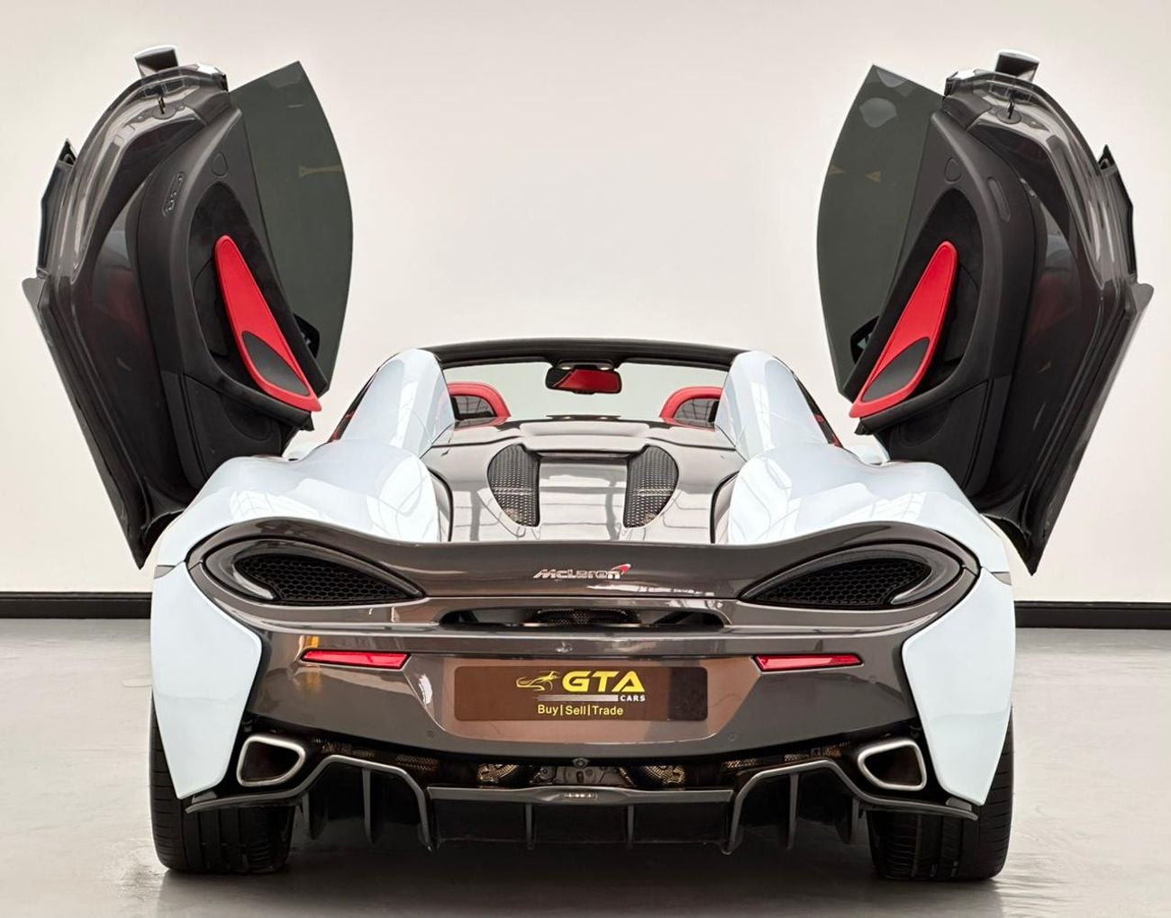 McLaren 570S Spider 2018 McLaren 570s Spider, McLaren Service History, Excellent Condition, GCC