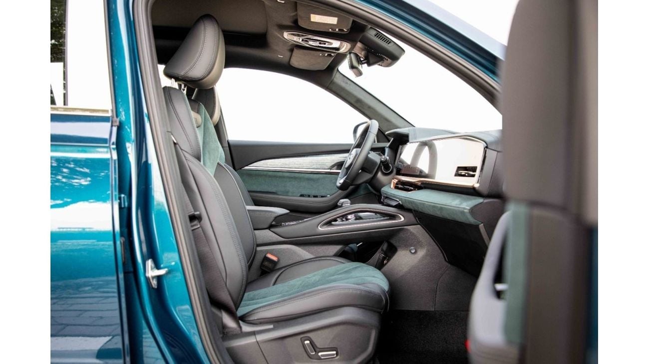 Geely Monjaro 2024 Geely Monjaro 4x4 2.0 GSO Ver. - Blue inside Black | Export Only