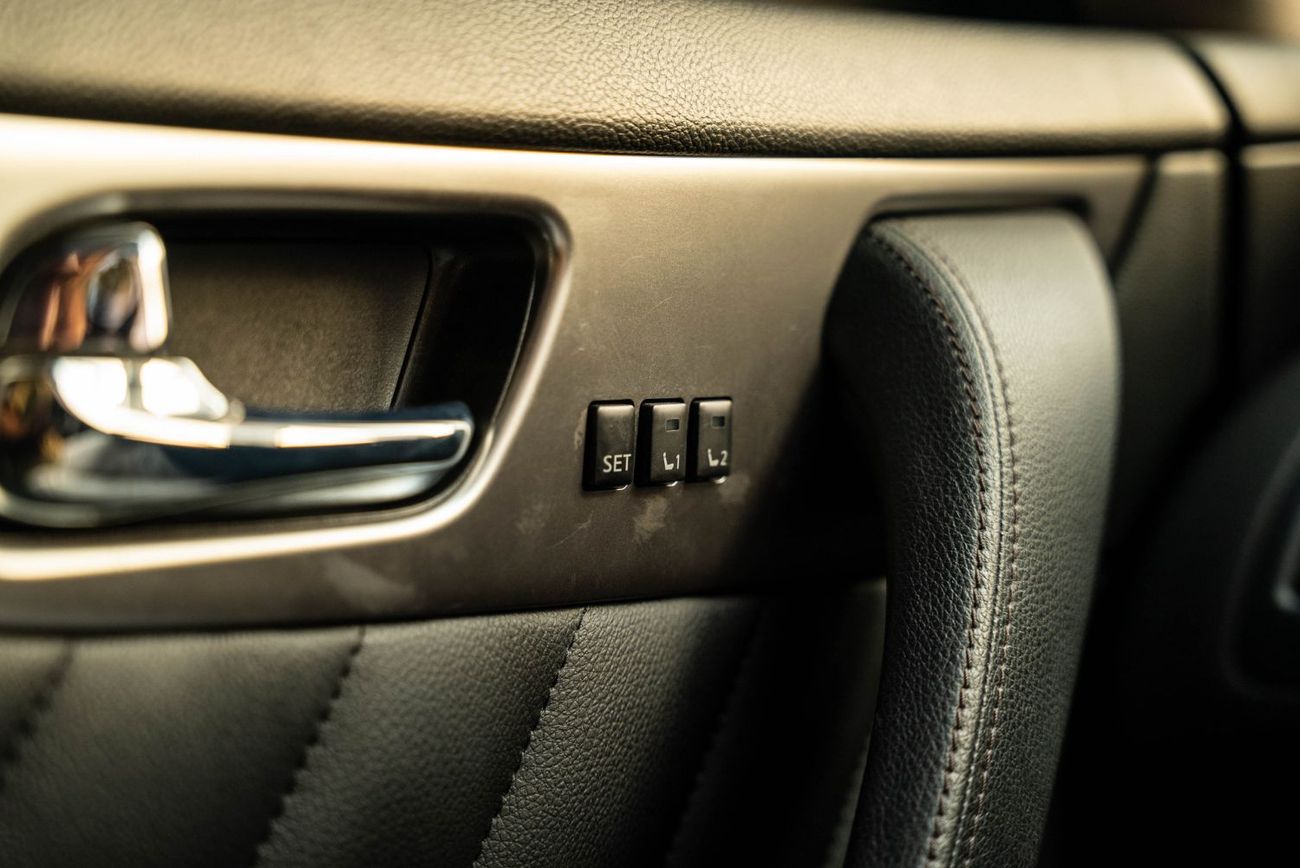 إنفينيتي QX70 Luxury 2019 GCC 3.7L V6 Full Service History