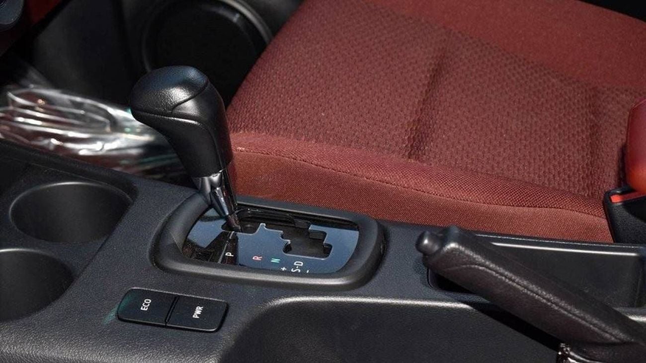 Toyota Hilux HILUX 2.7L AT PETROL 2024 MED OPTION