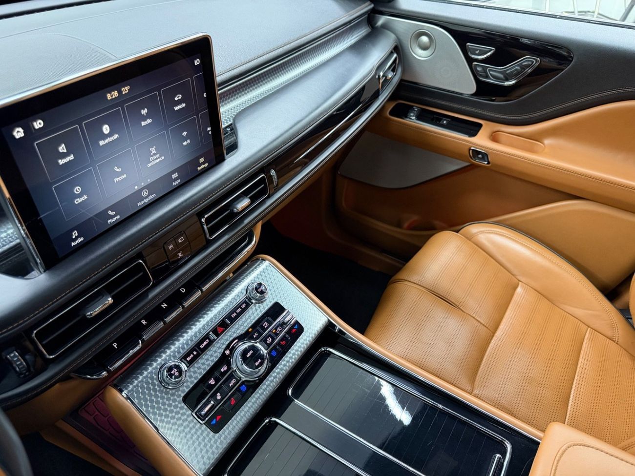 لينكولن أفياتور Presidential 3.0L