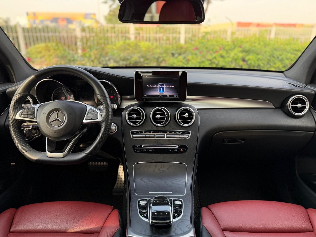 مرسيدس بنز GLC 250 4MATIC 2.0L