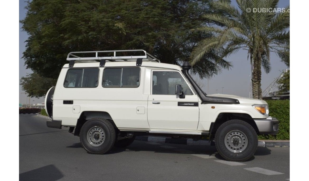 Toyota Land Cruiser 78 WITH WINCH & DIFF LOCK, ROOF RACKS