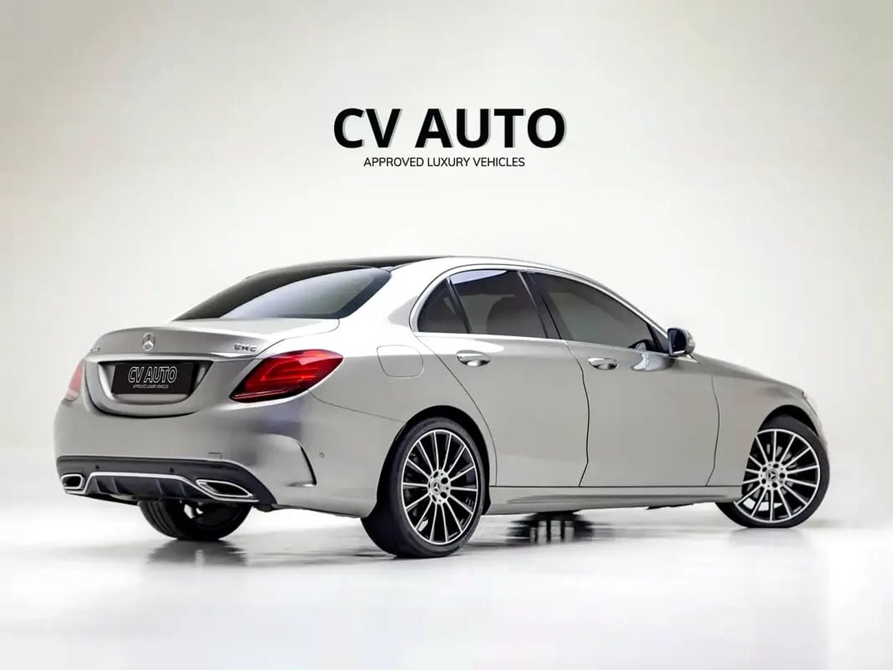 Mercedes Benz C200 C200 | GCC Specification | Silver Exterior | Luxury Sedan