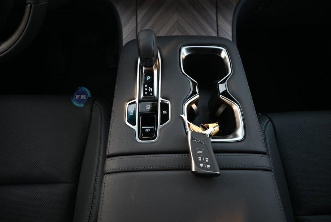 لكزس LM 350h 2.5L Automatic