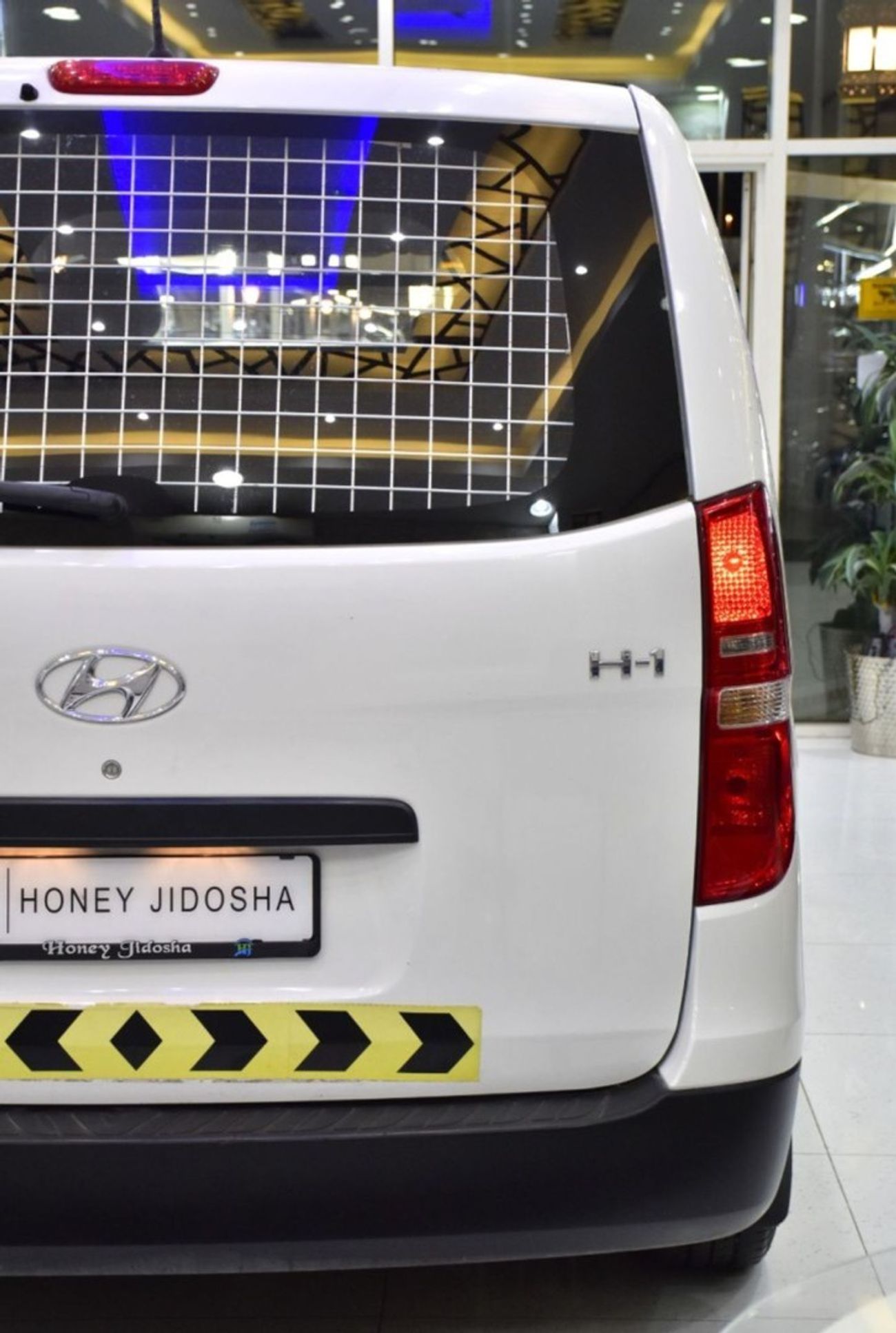 هيونداي H1 ستاريكس EXCELLENT DEAL for our Hyundai H1 ( 2021 Model ) in White Color GCC Specs