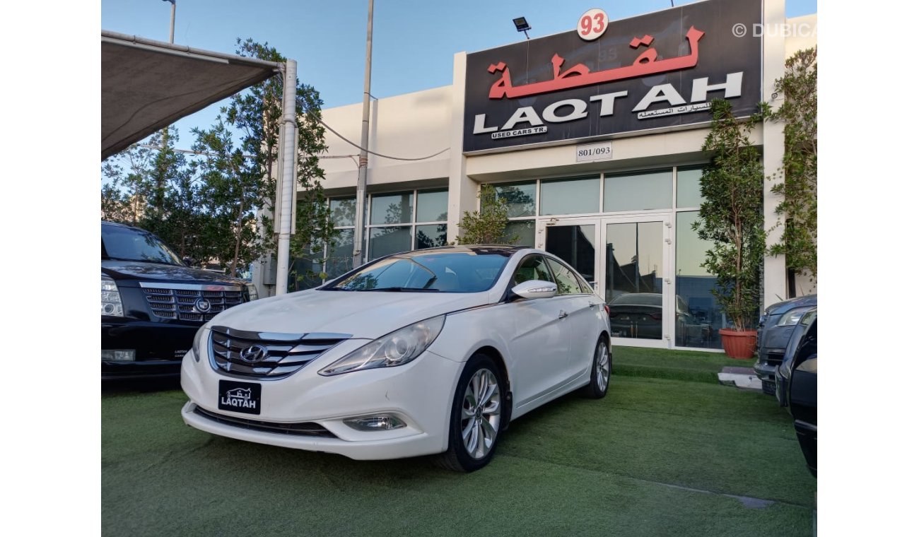 Hyundai Sonata Gulf model 2012, panorama, fingerprint, cruise control, wheels, sensors, screen, rear camera, in exc