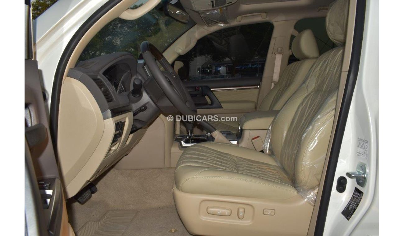 Toyota Land Cruiser 200 GXR V8 4.5L Diesel AT Black Edition