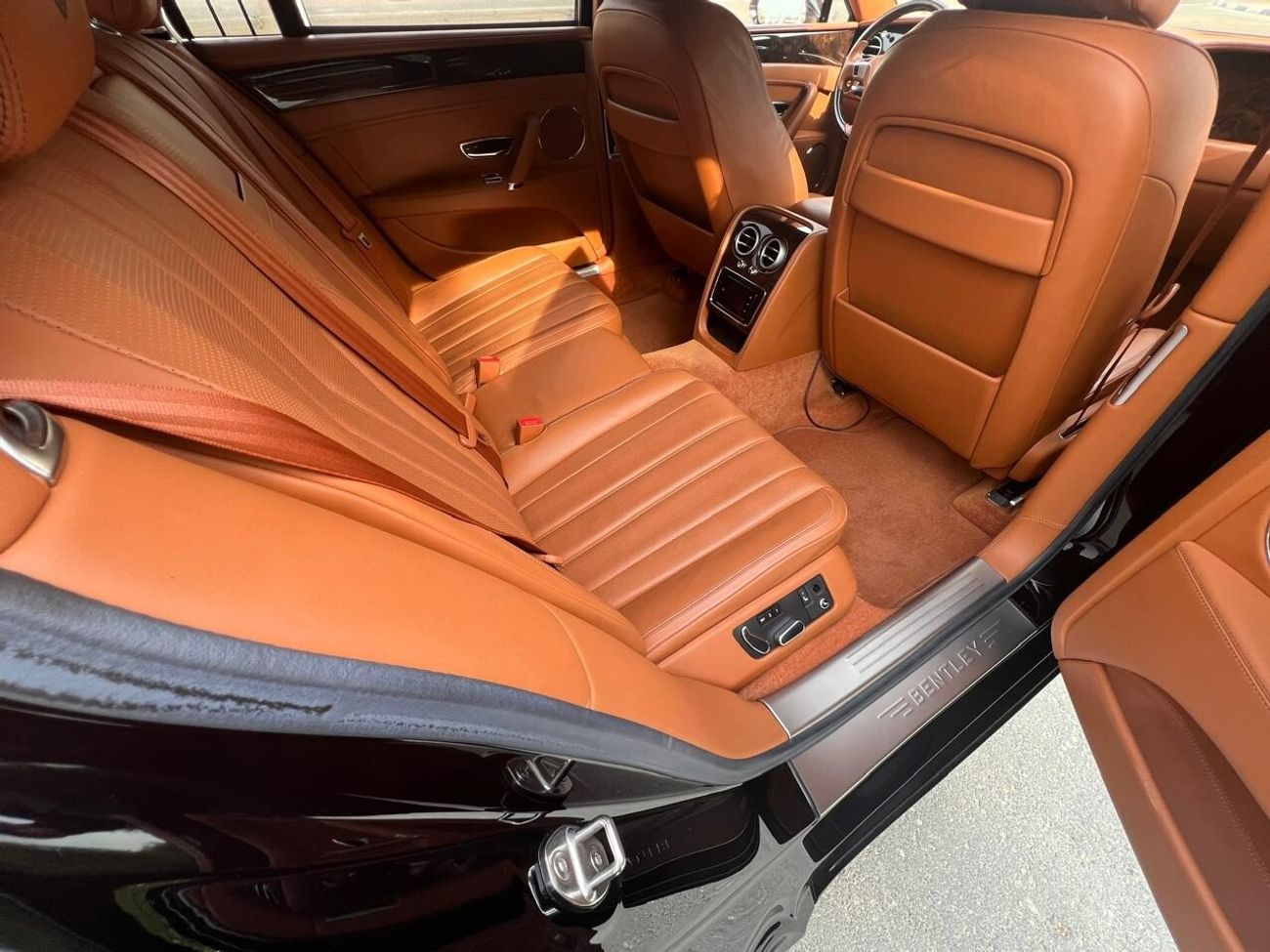 بنتلي فلاينج سبور V8 4L