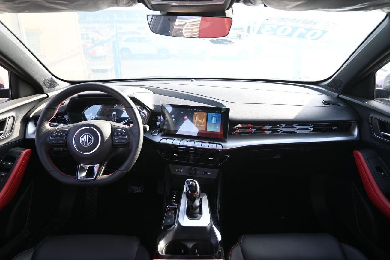 أم جي GT MG GT Luxury 1.5L Turbo Petrol, Fastback Seda, Model 2024, Color Grey