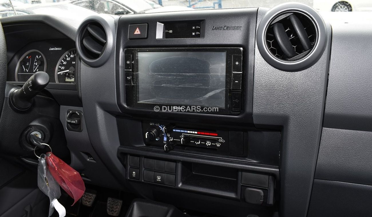 تويوتا لاند كروزر 70 4.0L V6 Petrol M/T