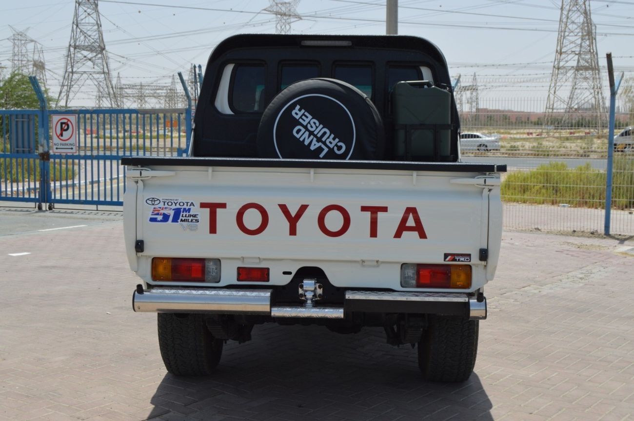 Toyota Land Cruiser Pick Up Full option clean car