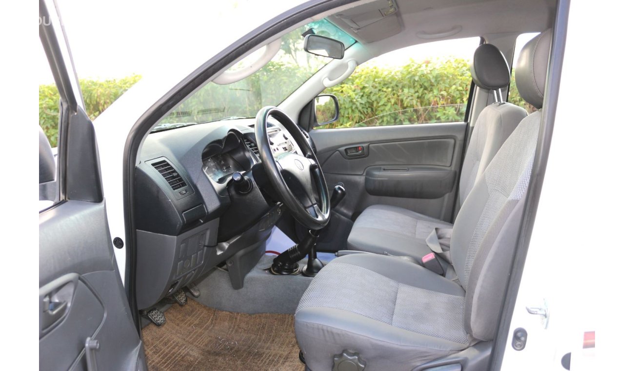 Toyota Hilux GL TOYOTA HILUX 4X4 MODEL 2014 DOUBLE CAB  PETROL