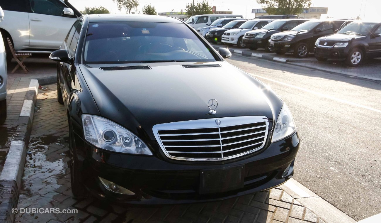 Mercedes-Benz S 550 S 550 JAPAN IMPORT normal condition used in DUBAI