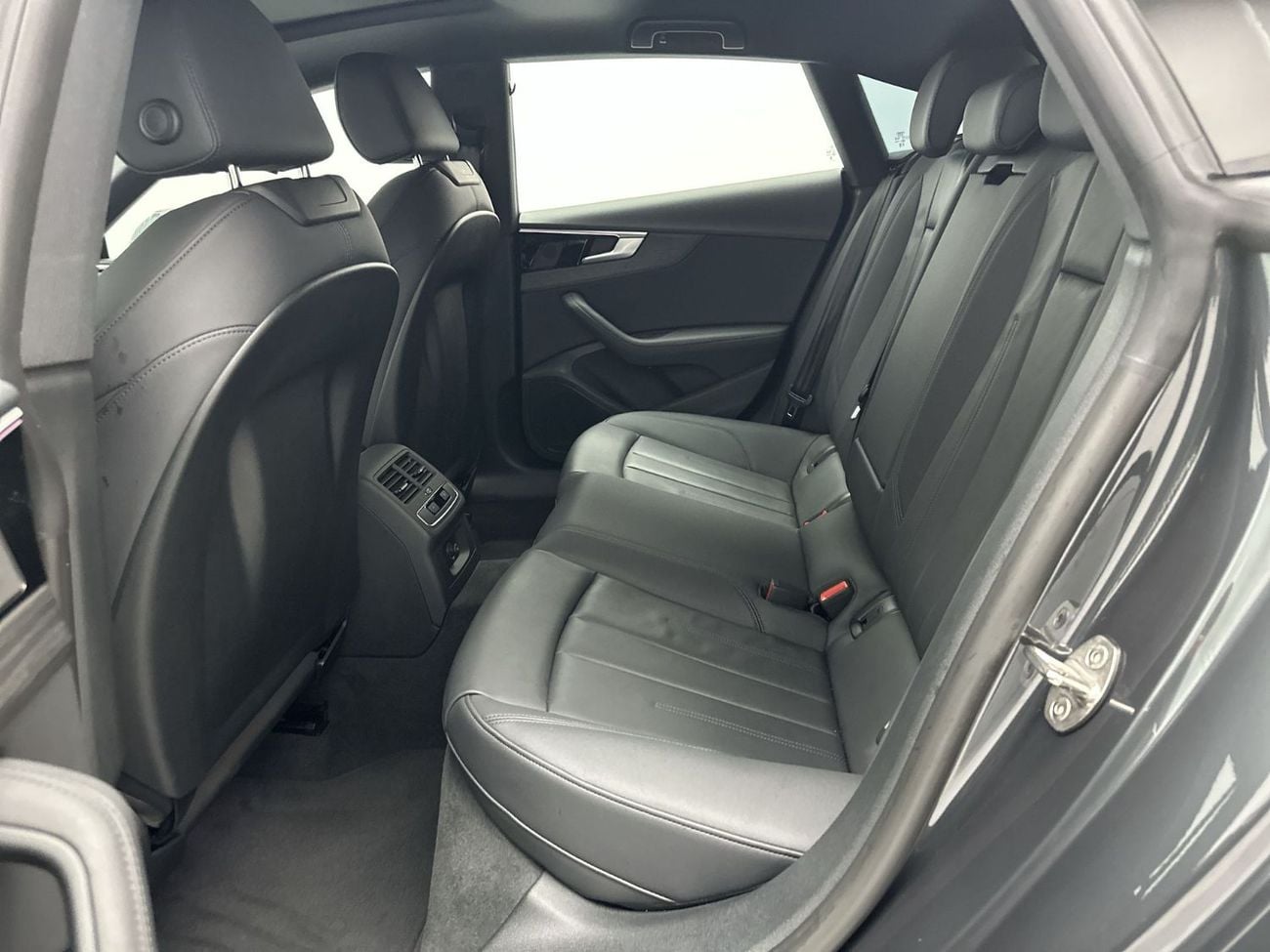 أودي A5 A5 Sportback 40 TFSI 190hp (Ref# 20945) - EXCLUSIVE OFFER