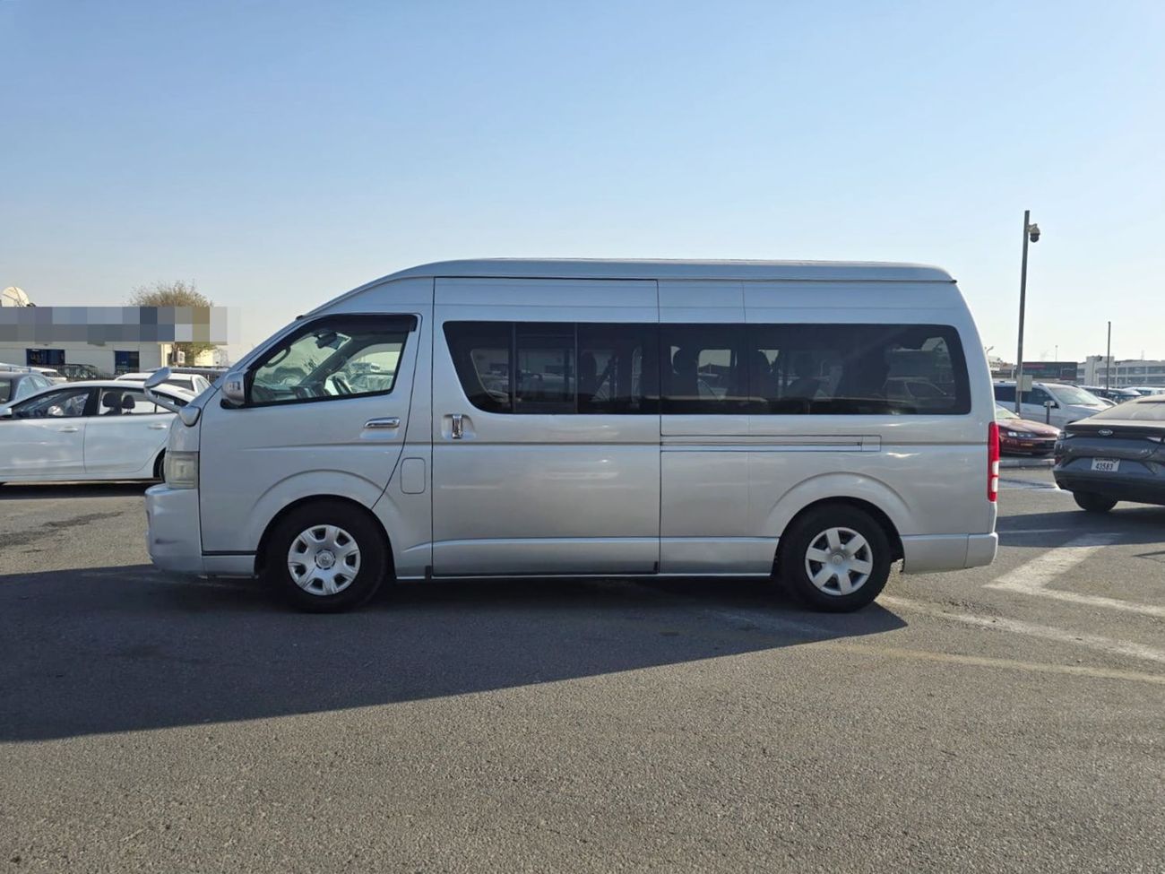 Toyota Hiace TOYOTA HIACE COMMUTER VAN RHD 2006 MODEL 2.7 L PETROL AUTOMATIC(PM02168)