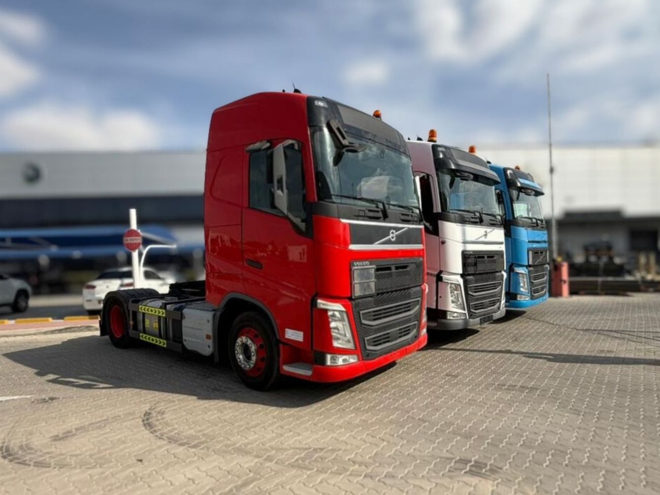 Volvo 460 VOLVO FH 460 CERTIFIED TRUCK GLOBETROTTER XL SLEEPER CAB