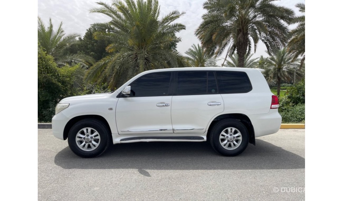 تويوتا لاند كروزر Toyota Land Cruisers  GXR V6 mobile 2010 Excellent Conditio  (Gcc- SPEC)  VERY GOOD CONDITION